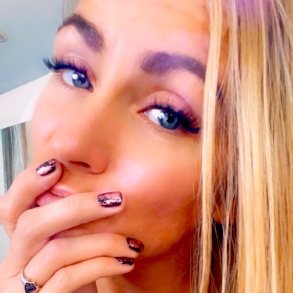 Meet your Posher, Keyaira - Picture 2 of 3